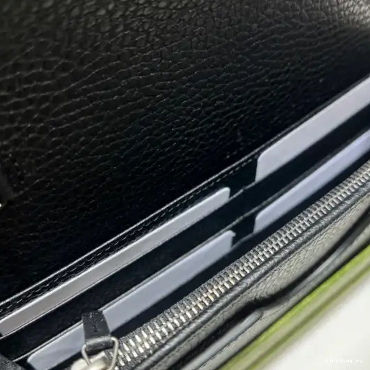 First bag ru Marmont chain wallet Gucci GG 0530